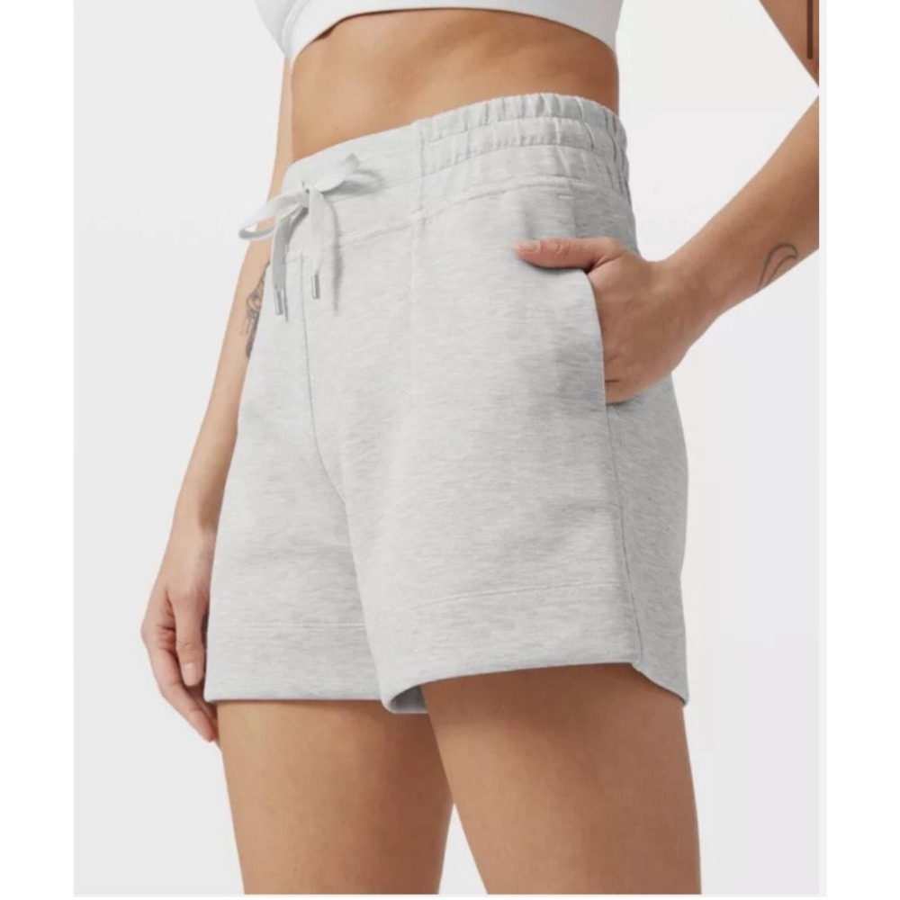 Lululemon Soft Ambitions HR short 4" Modal Fabric Heathered Core Grey Size 6